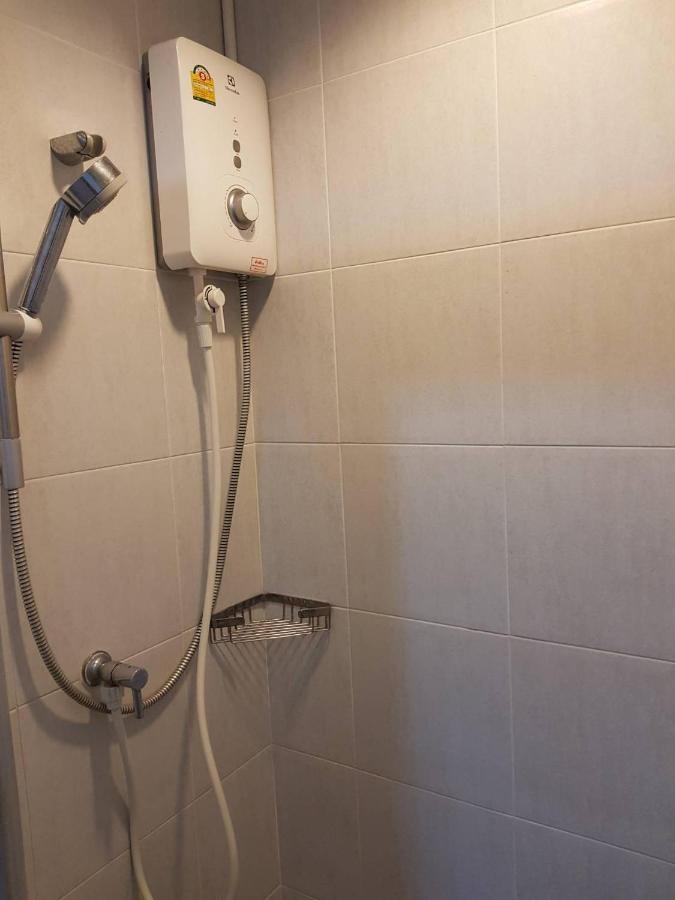 โรงแรมวินบางนา Win Bangna Hotel Бангкок Экстерьер фото