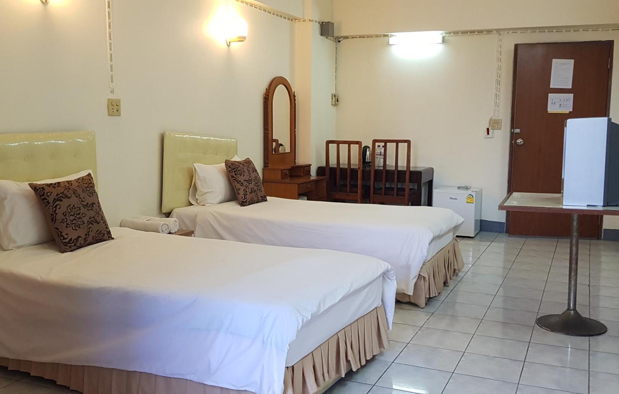 โรงแรมวินบางนา Win Bangna Hotel Бангкок Номер фото